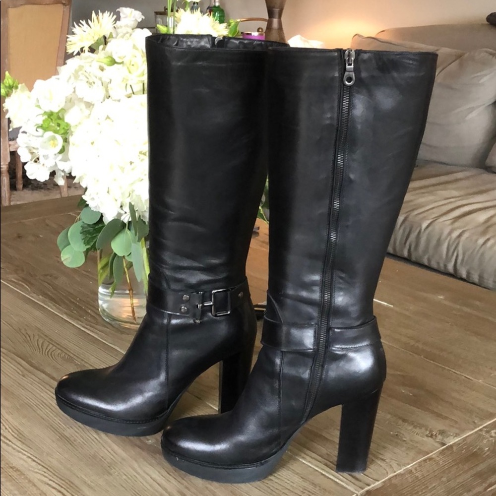 Boots - Picture 2 of 6